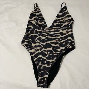 Wanderlust one piece swim suit. Small